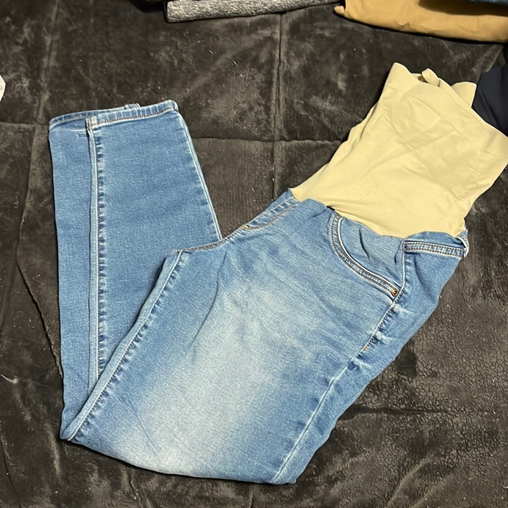 Maternity pants size 14